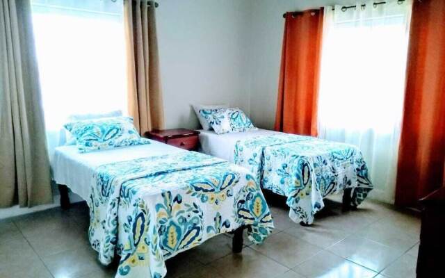 Meharee Homestay Montego Bay