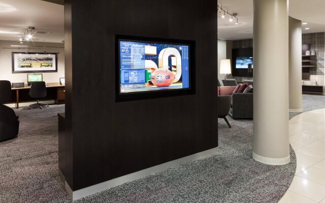 Courtyard by Marriott Miami at Dolphin Mall