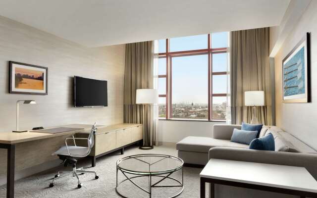 DoubleTree Suites by Hilton Hotel Boston - Cambridge