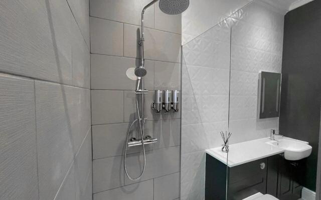 Selworthy - Luxury 3 Bedroom Apartment