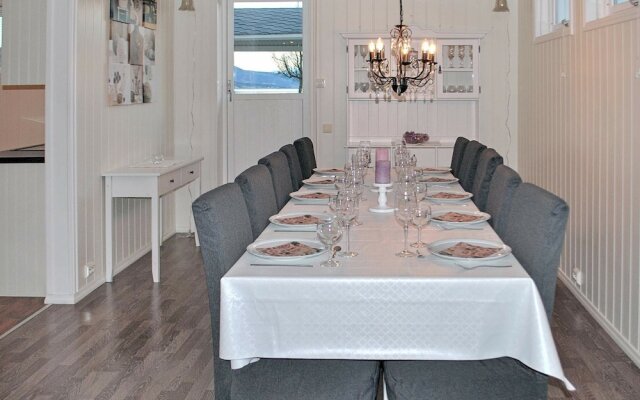 12 Person Holiday Home in Vikran