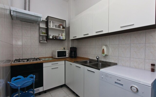 Nice Home in Pomer With Wifi and 3 Bedrooms