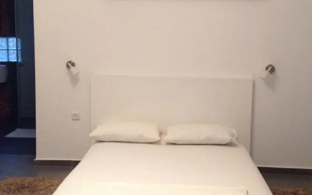 Guy's Apartments