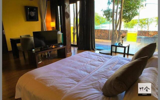 Lugu Lake Caoshe Vacation Inn