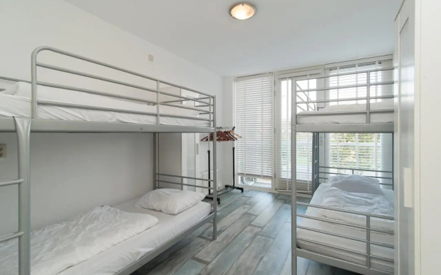 Beachside Apartment at Foot of Dunes
