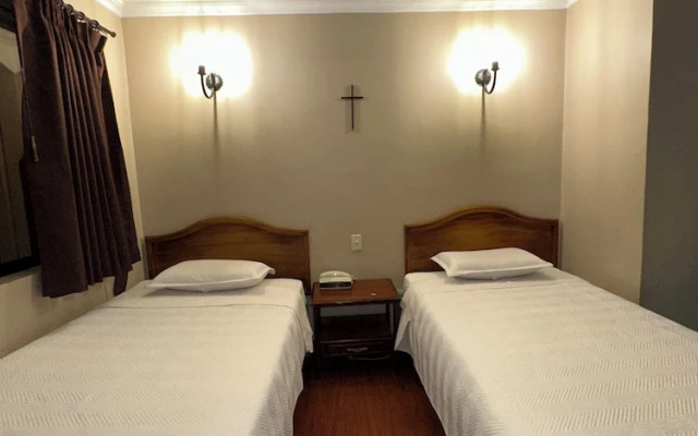 Hotel & Suites El Quijote