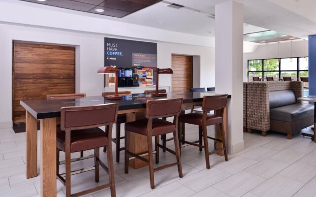 Holiday Inn Express Hotel & Suites Elgin