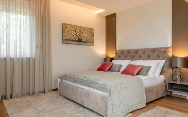 Luxurious Villa Laurea