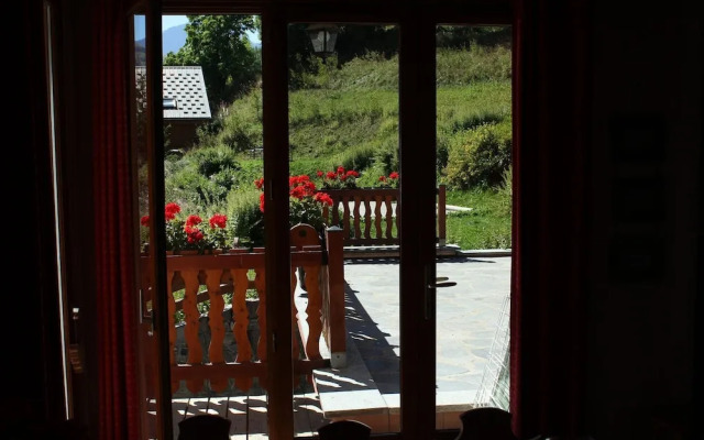 Chalet LES Ancolies - Primevere : 4 Pièces 6 Personnes / 4 Rooms 6 People