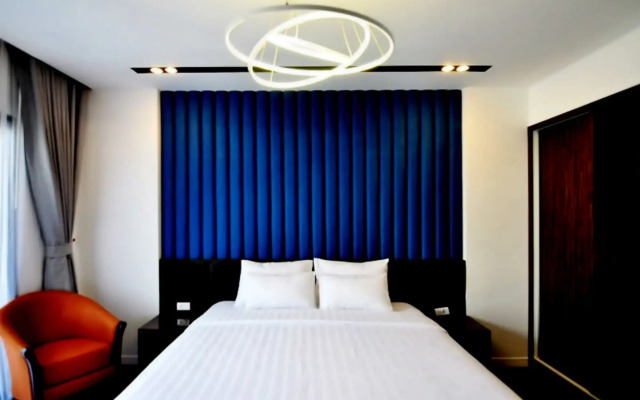Royal Dragon Boutique Hotel