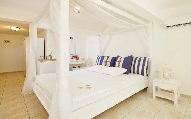 Fi Light Solto Boutique Beach