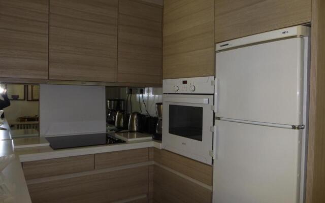 One Bedroom Drap DOr