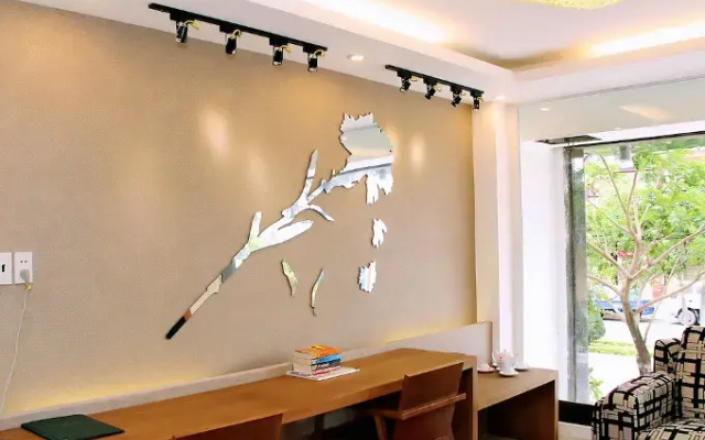 The Carnation Hotel Da Nang