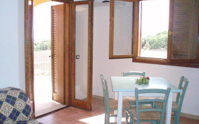 Modern 1bed apartment(sleep 4)sea view only 700mt from sea