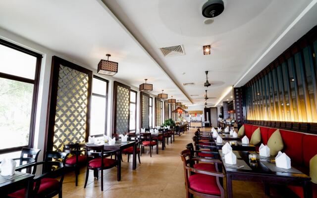Lapochine Beach Resort (Formerly Ana Mandara Hue)