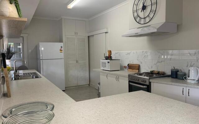 Golden Square Gold Class Guest House, Bendigo