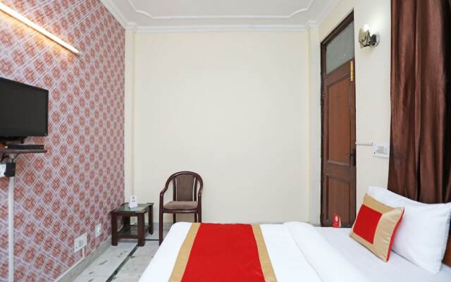 OYO 24421 Classic Hotel