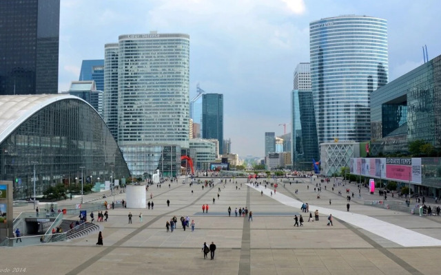 Apart-hotel Paris-défense Free Parking Wifi