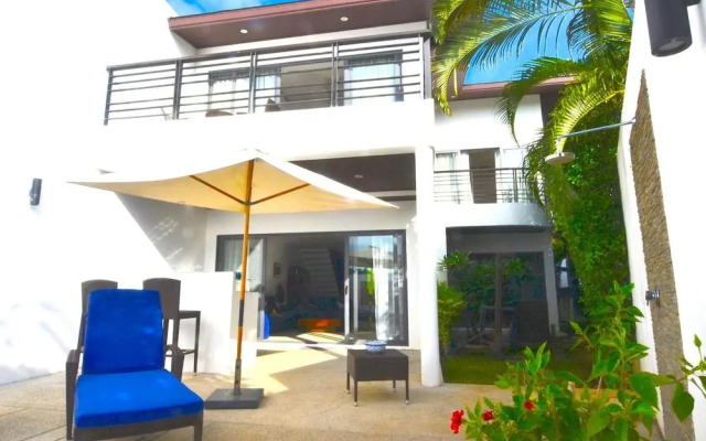 Modern Tropical Villa