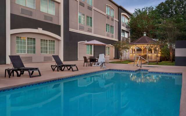 La Quinta Inn & Suites by Wyndham Brownsville North