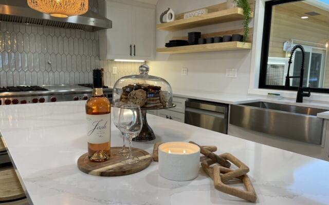 Lake Bluff Inn and Suites