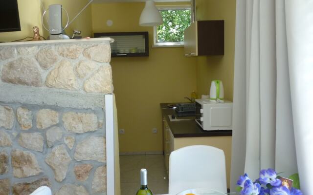 Apartments Niko-by the Beach