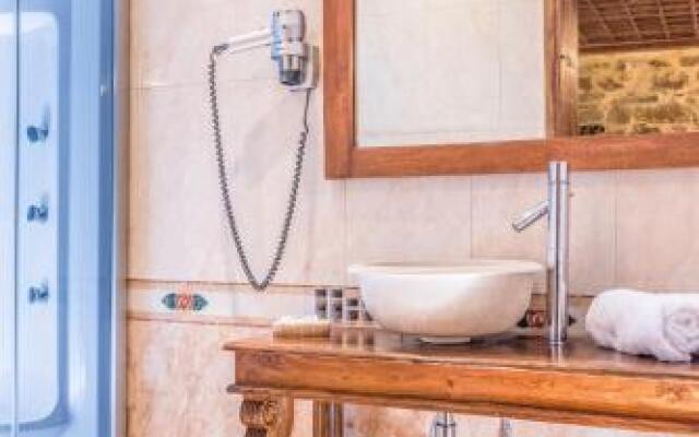 Iliopetra Suites