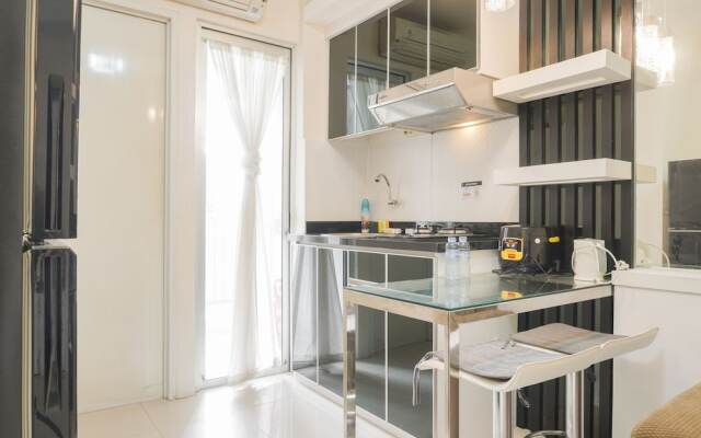 Comfort Living And Minimalist 1Br At Bassura City Apartment