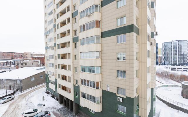 Apartments on Ovrazhnaya street 5