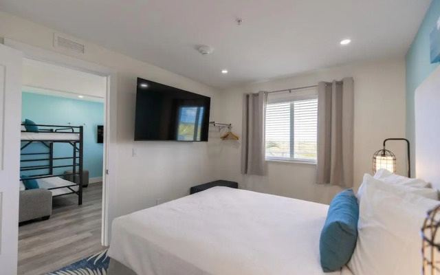 Sugarloaf Key Hotel at KOA Resort