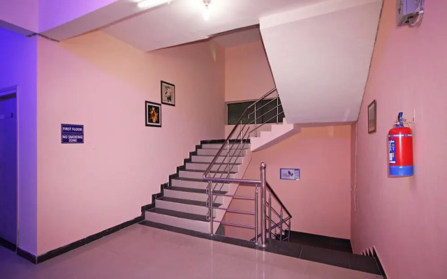 OYO Flagship 5175 Hotel Rama Blue Point