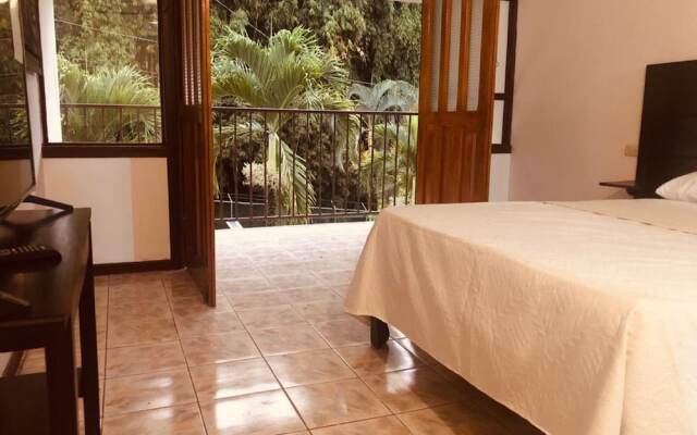 Casa Familiar Villa Aura