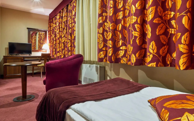 Yantra Grand Hotel -Sharlopov Hotels