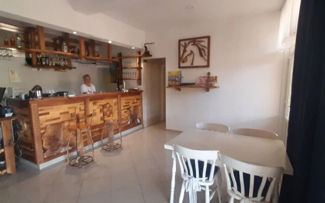 Lias - With Restaurant - SA3