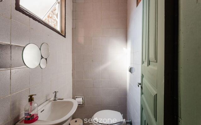 Sobrado agradável c/ churrasq. 90m do mar RDD657