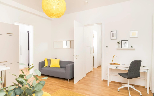 Prater Balcony Suite by ichbucheAT