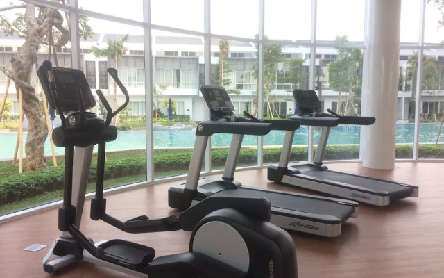 Exclusive and Strategic Studio Puri Mansion Apartment