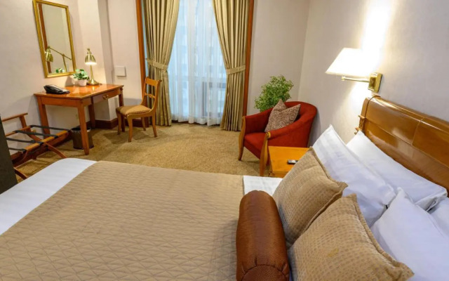 Ortigas CBD Near Business & Shopping Hubs