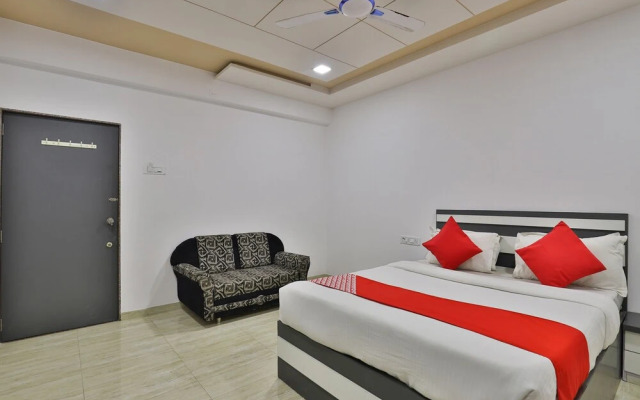 OYO 29155 Village Hotel