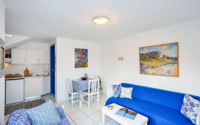 Marika Studios & Apartments