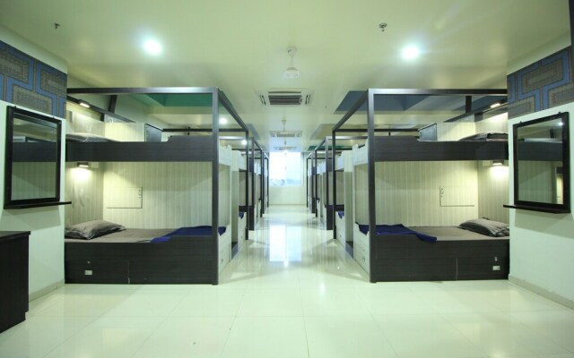 Jackpot In & Out Dormitory