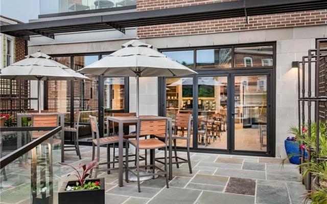 Hyatt Place Newark - Main Street