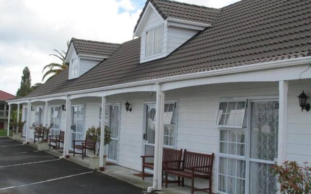 Malones Motel