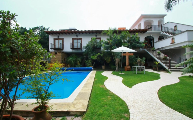 Hotel Concierge Flor y Canto