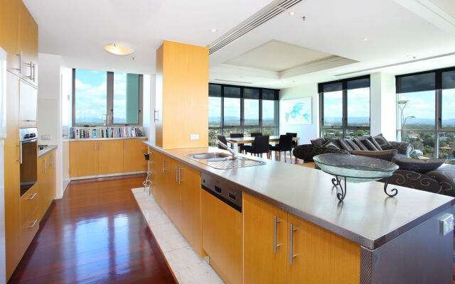 Grand Apartments