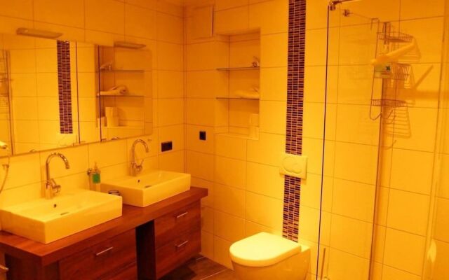 Winzerhotel - Restaurant zum Moselstrand