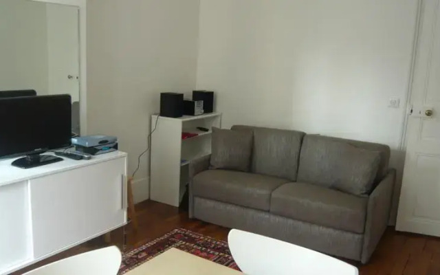 Parisian Home - Champ de Mars