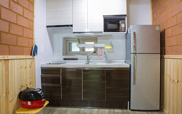 Jeongseon Firefly Light Clay Pension