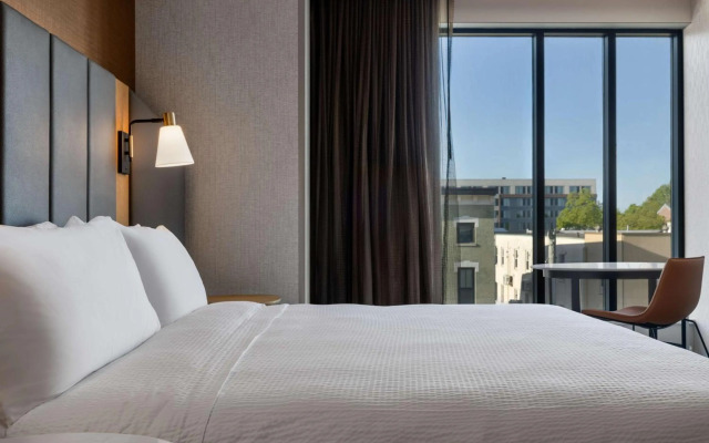 Tempo By Hilton Louisville Downtown Nulu