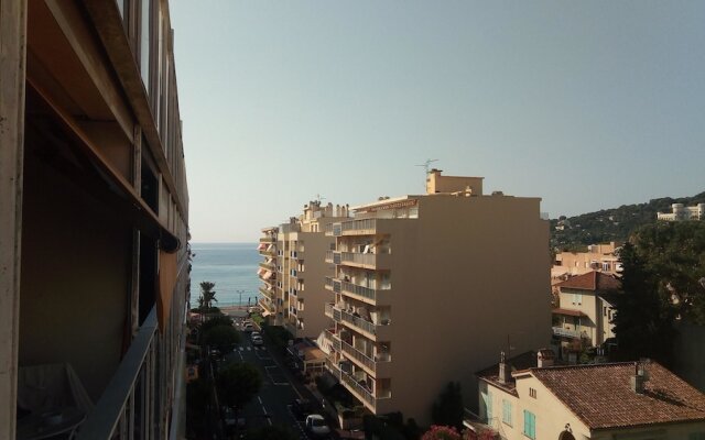 Studio in Roquebrune-cap-martin, With Wonderful sea View and Terrace -